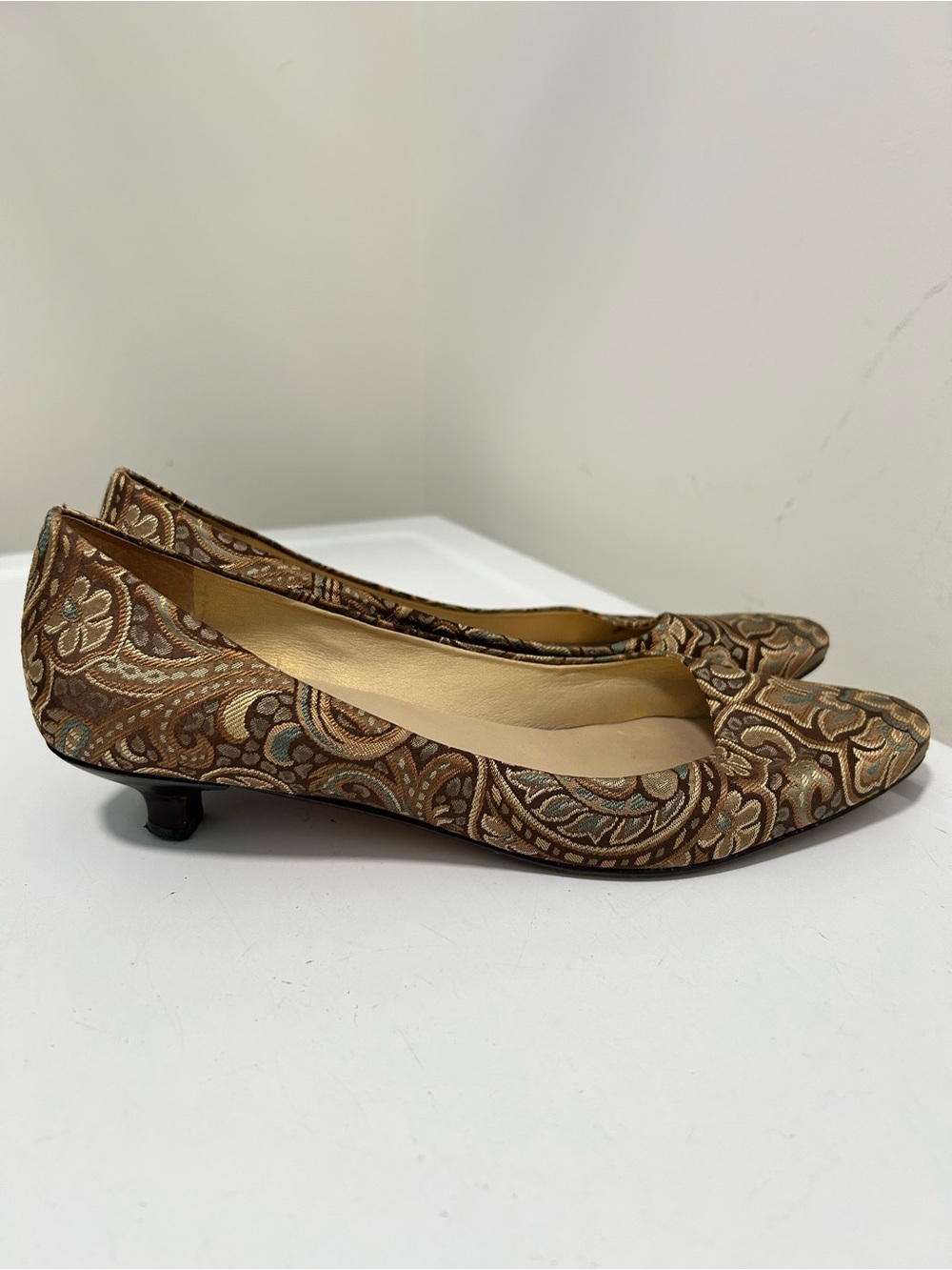 Vintage Talbots Brocade Kitten Heel Pumps Brown Gold Size 9 B